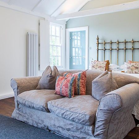 The Bell Inn Hotel Horndon-on-the-Hill Eksteriør bilde