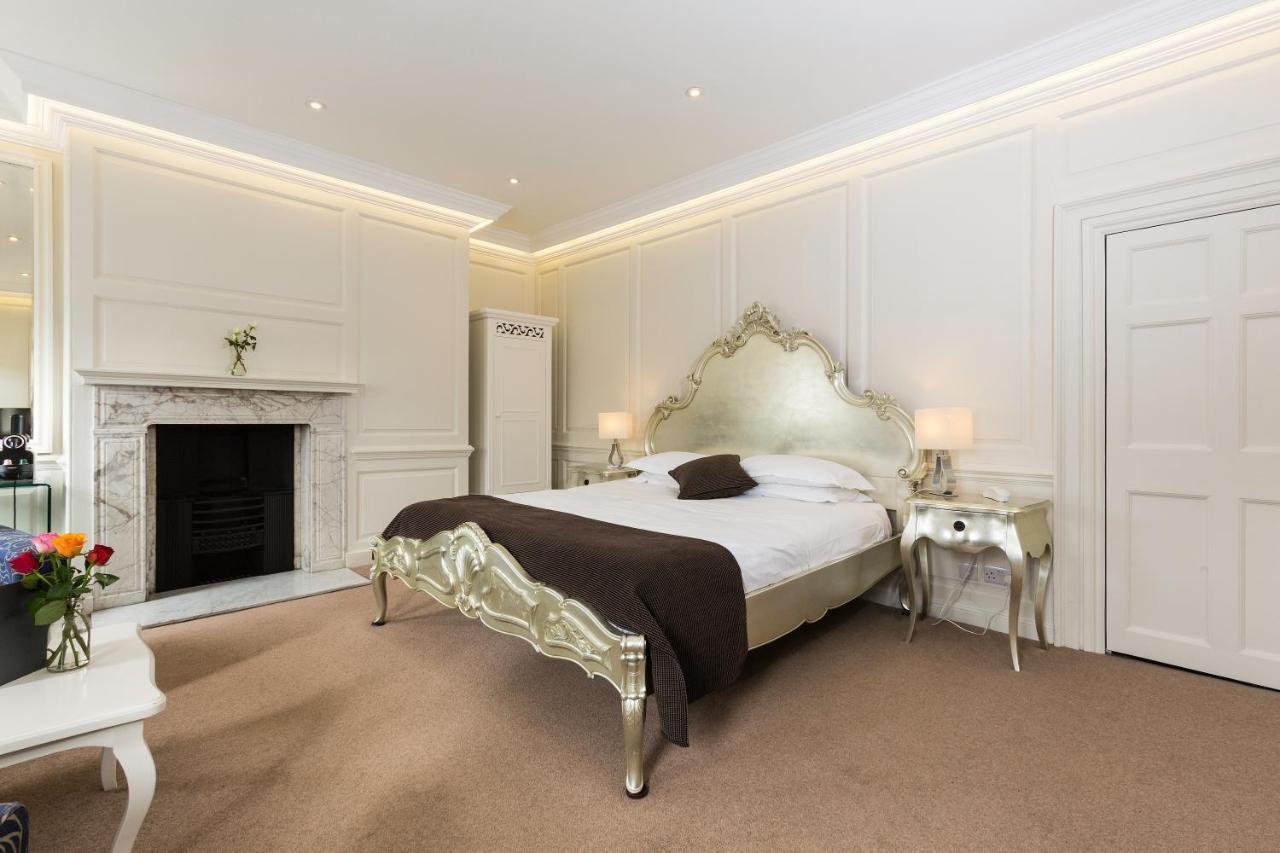 The Bell Inn Hotel Horndon-on-the-Hill Eksteriør bilde