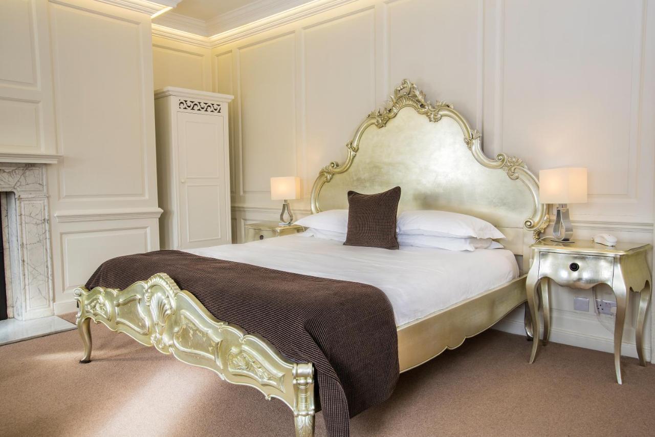 The Bell Inn Hotel Horndon-on-the-Hill Eksteriør bilde