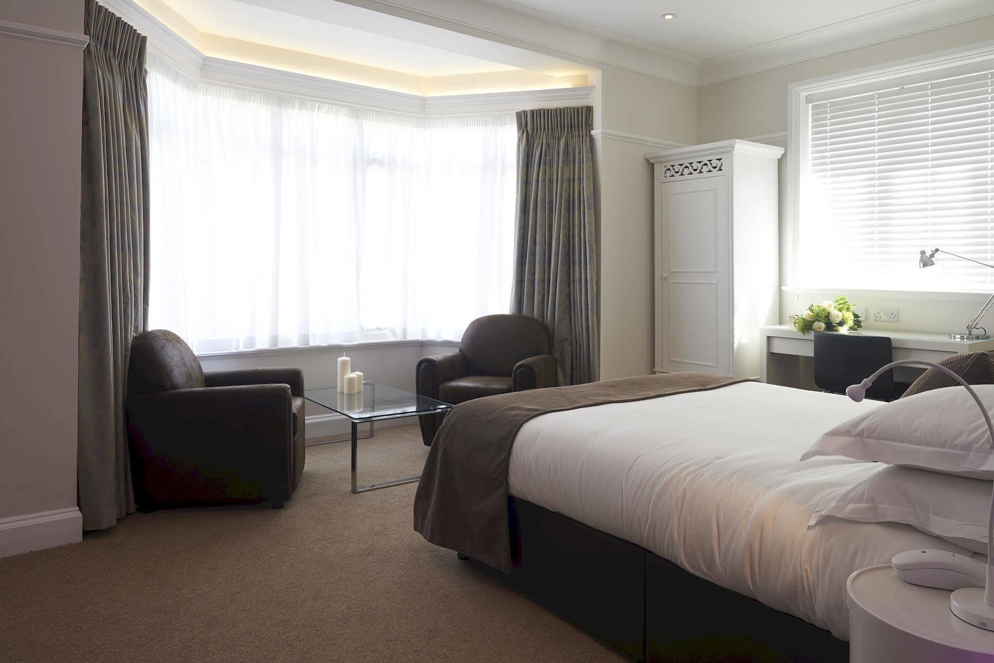 The Bell Inn Hotel Horndon-on-the-Hill Eksteriør bilde